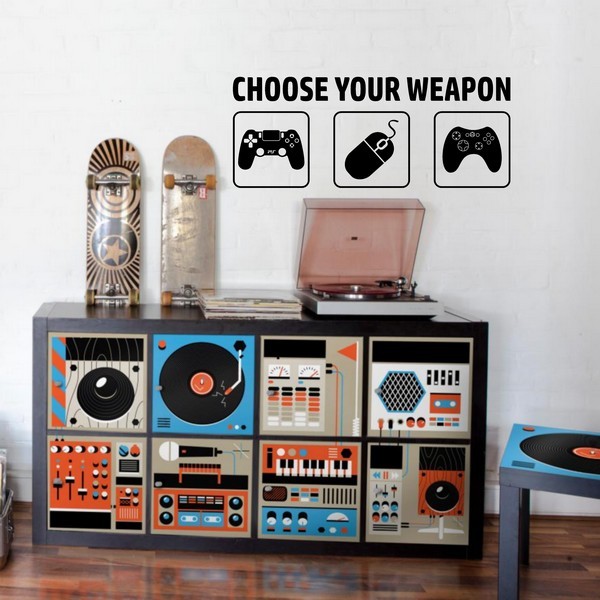 Voorbeeld van de muur stickers: Choose your weapon 2